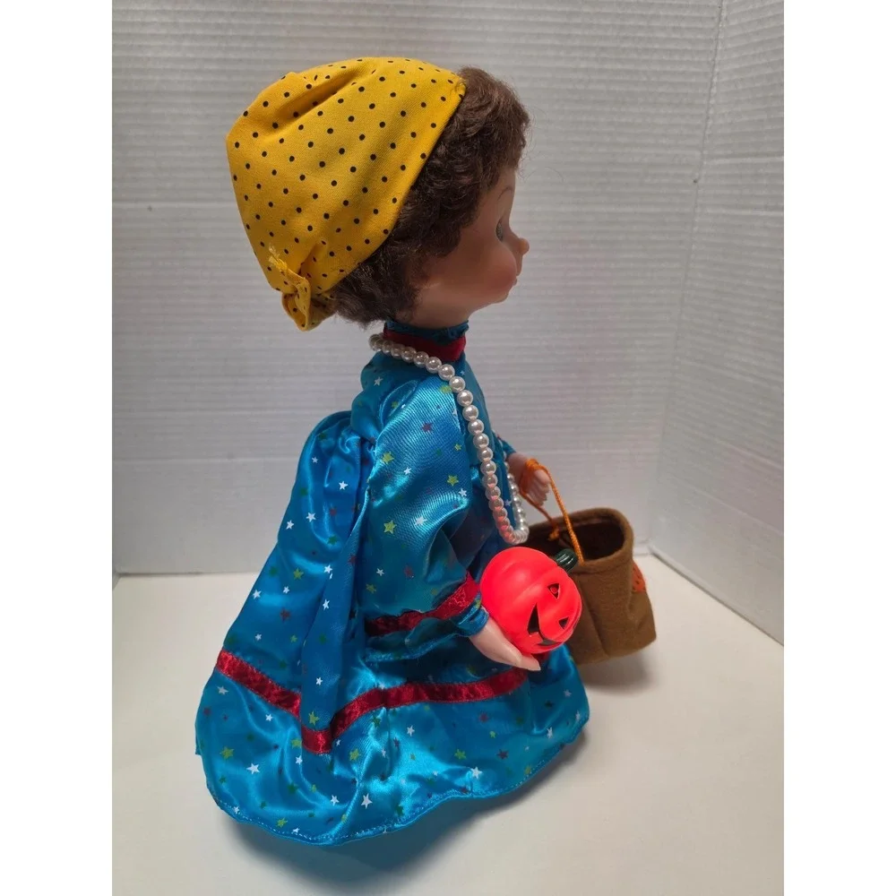 vintage Halloween themed doll Animated light up pumpkin jack‎ o'lantern